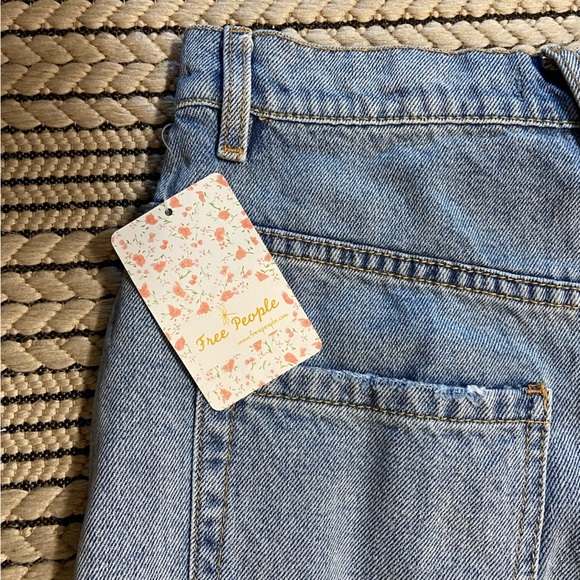 Free People Brea Denim Cut Off Skirt Mile High Blue Size 25 Hippie Jeans Casual - Picture 9 of 11